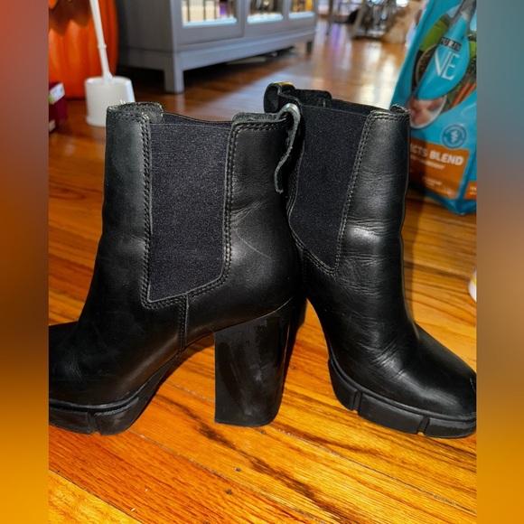 Steve Madden boots - Picture 2 of 3